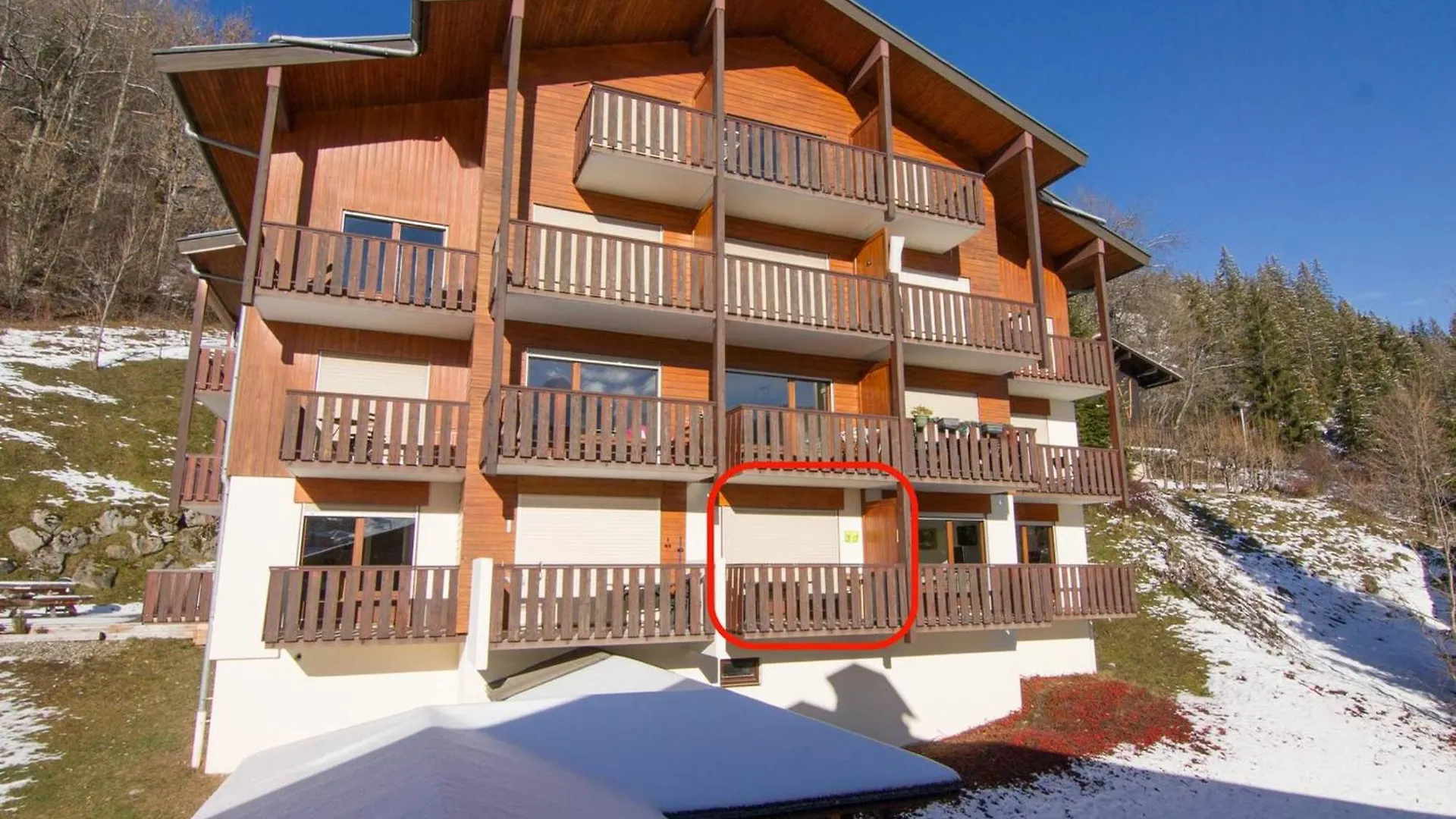 Apartment La Clusaz : Appartement 6 Pers Avec Wifi Et Parking, Animaux Admis - Fr-1-818-86