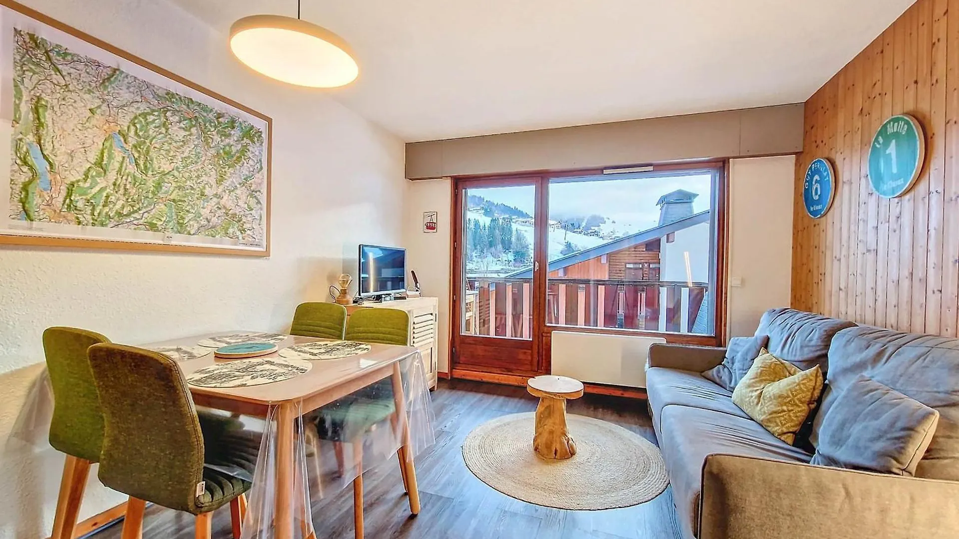 La Clusaz : Appartement 6 Pers Avec Wifi Et Parking, Animaux Admis - Fr-1-818-86