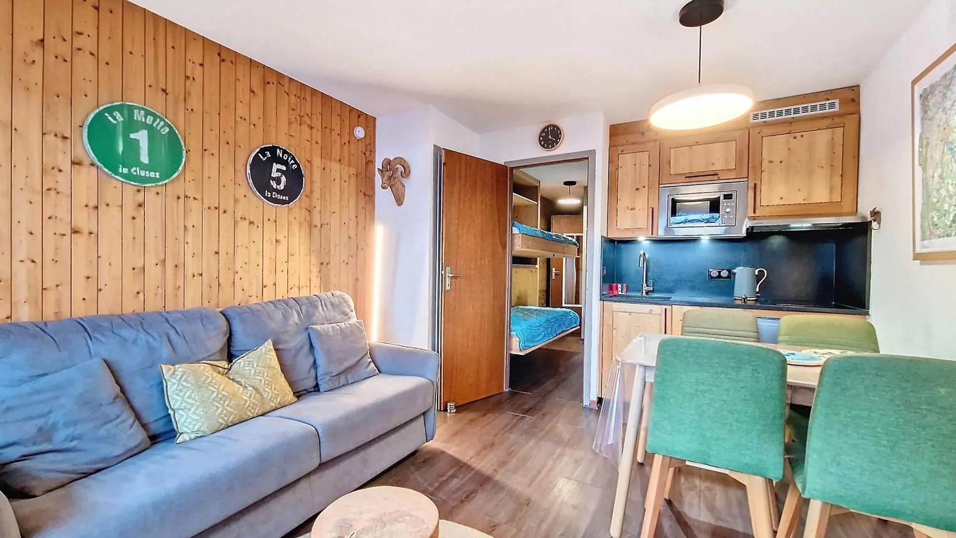 La Clusaz : Appartement 6 Pers Avec Wifi Et Parking, Animaux Admis - Fr-1-818-86 Apartment
